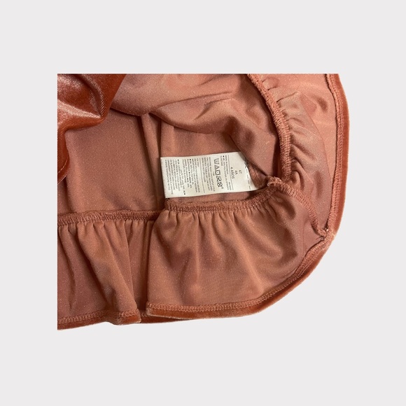 Old Navy Ruffle Bottom Velour Dress - Picture 3 of 4